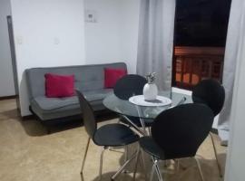 Confortable apartaestudio en excelente ubicación，位于佩雷拉Pereira's Art Museum附近的酒店