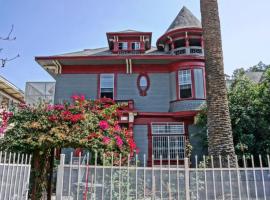 The Red Guest House in Downtown Los Angeles，位于洛杉矶的旅馆