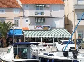 Apartments by the sea Preko, Ugljan - 3489