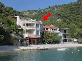 Seaside secluded apartments Cove Smokvina, Hvar - 4036