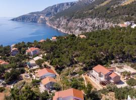 Apartments with a parking space Sveta Nedilja, Hvar - 4049，位于圣内德尔贾的酒店