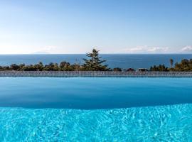 赛普拉斯岭村别墅，位于欧尼坦基的带泳池的酒店