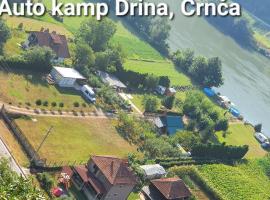 AUTO CAMP DRINA-Crnča，位于Crnča的酒店