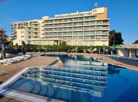 科曼多酒店，位于马马亚的酒店