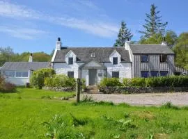 Old Kyle Farm - Stunning Views - 2 mins from Skye Bridge