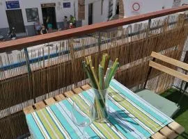 Apartamento Suite Arco de la Villa,solo familia y parejas,PARKING GRATUITO