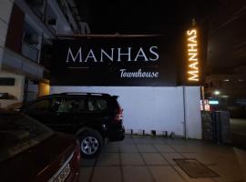 Manhas Townhose，位于Tripunittura的酒店