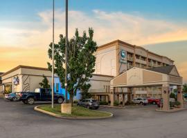 Best Western St Louis Kirkwood Route 66，位于圣路易斯伍德拜恩中心购物中心附近的酒店