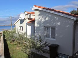 Seaside holiday house Zaton, Zadar - 5910，位于扎顿的酒店