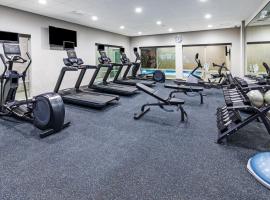 Holiday Inn Express & Suites - Houston SW - Rosenberg by IHG，位于罗森伯格的酒店