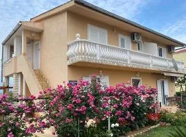 Apartments with parking space Privlaka, Zadar - 5746