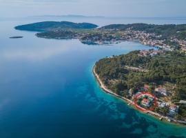 Apartments by the sea Lumbarda, Korcula - 4446，位于鲁巴达的酒店