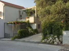 Apartments with a parking space Zuljana, Peljesac - 4573