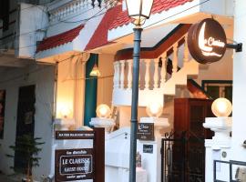 Le Clarisse Guest House，位于蓬蒂切里White Town的酒店