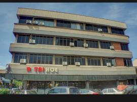 Tai Hoe Hotel Pengerang，位于Kampung Sungai Rengit的酒店