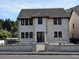 Ridgeview Villa - Partial loch view