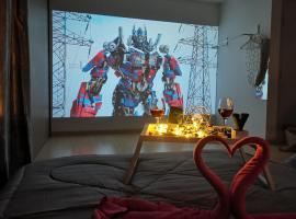 Dsara Big cinema Netflix projector next SB Hospital，位于双溪毛糯的酒店