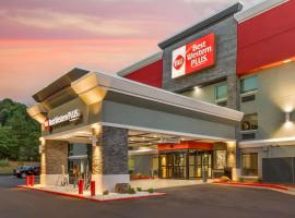 Best Western Plus Cleveland Inn & Suites，位于克利夫兰的酒店