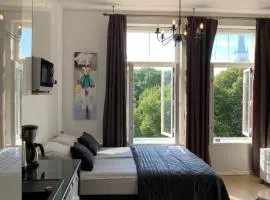 Orange Apartments Mere