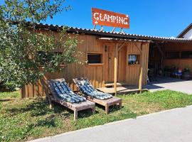 GLAMPING HOUSE RANČ LUŽE，位于卢布尔雅那约热·普奇尼克机场 - LJU附近的酒店