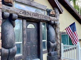 Brian Head Cabin - 1 Mile from ALL SKI LIFTS! Cozy, Spacious & lots of fun，位于布赖恩峰的木屋