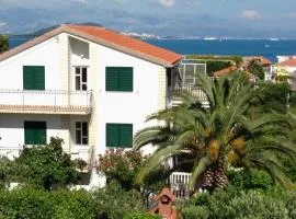 Apartments by the sea Slatine, Ciovo - 6061