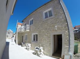 Apartments and rooms by the sea Bibinje, Zadar - 6199，位于比比涅的酒店