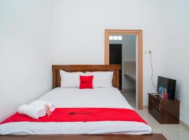 RedDoorz Syariah @ Jalan Tingang Palangkaraya，位于帕朗卡拉亚的酒店