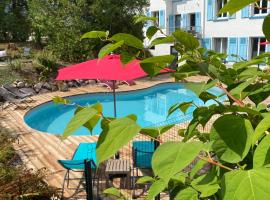 Résidence les 4 flocons 100m lac et centre avec sauna, piscine，位于热拉梅的酒店