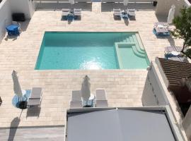 B&B Alto Salento - Pool and Sun，位于普尔萨诺普尔萨诺码头附近的酒店