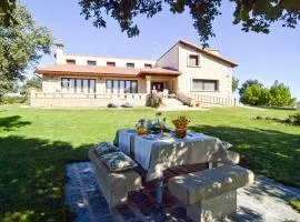 Casa Entre Piedras y Estrellas
