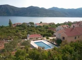 Seaside apartments with a swimming pool Kneza, Korcula - 9269