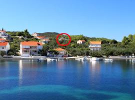 Rooms with a parking space Lumbarda, Korcula - 9299，位于鲁巴达的酒店