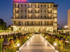 Hotel Grand Indu, 3 Star Kolhapur，位于戈尔哈布尔科尔哈浦机场 - KLH附近的酒店