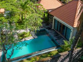 Coco Garden Pool Villas，位于Kubutambahan的酒店