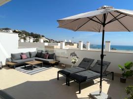 Lovely New Luxery Beach Apartment in Mojacar Playa，位于莫哈卡尔的家庭/亲子酒店