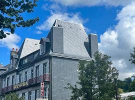 Logis Hôtel Regina，位于拉布尔布勒的酒店