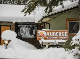 Auberge Kicking Horse Guest House