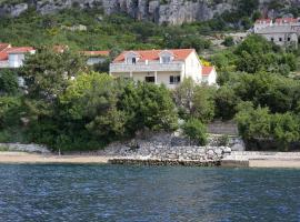 Apartments by the sea Viganj, Peljesac - 10116，位于维甘的酒店