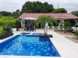 Casa campestre melgar herradura con piscina privada，位于梅尔加的乡间豪华旅馆