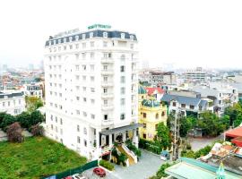 Lam Sơn White Palace Hotel，位于Thái Bình的酒店