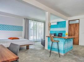 Contemporary Private Studio with Pool and Kitchen