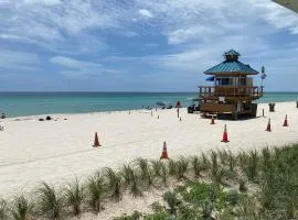 Beachfront condo in Miami!