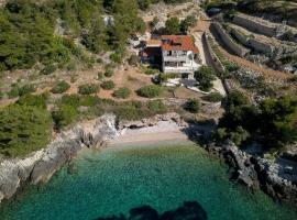 Family friendly seaside apartments Cove Rapak, Hvar - 12779，位于格迪恩赫的酒店