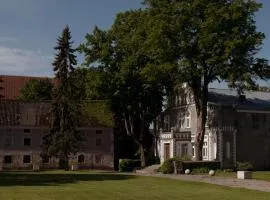 ŻAR - Dworek w Żarnowcu