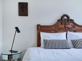 Hello I'm Local - Boutique Hostel，位于哈莱姆的酒店