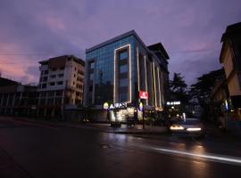 Royal Plaza Suites by RAK Rooms, Mangaluru，位于门格洛尔的酒店