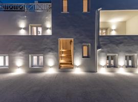 Heavenly Suites & Studios，位于纳克索乔拉的酒店