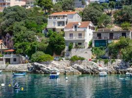 Apartments by the sea Zavalatica, Korcula - 187，位于扎瓦拉提卡的酒店
