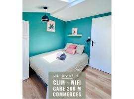 LE QUAI 6 - Studio neuf CALME LUMINEUX - CLIM - WiFi - Gare à 200m，位于阿让的公寓式酒店